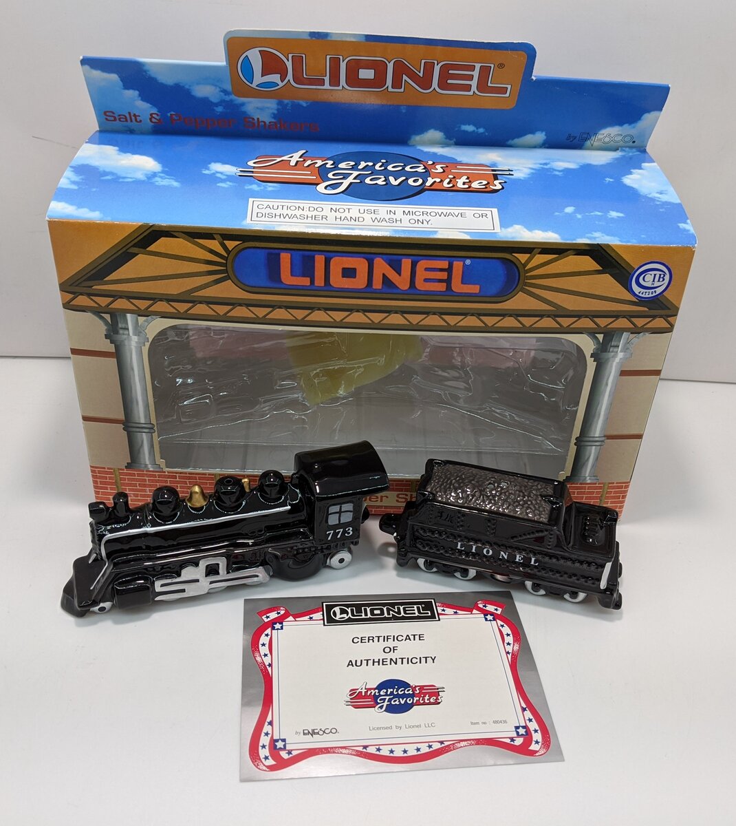 Enesco 480436 Lionel #773 Steam Locomotive & Tender Salt & Pepper Shakers