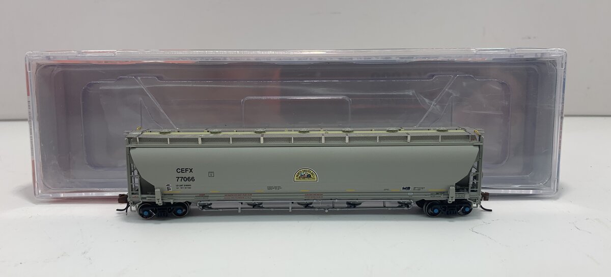 BLMA Models 19013 N CEFX 5660 Covered Hopper #77066