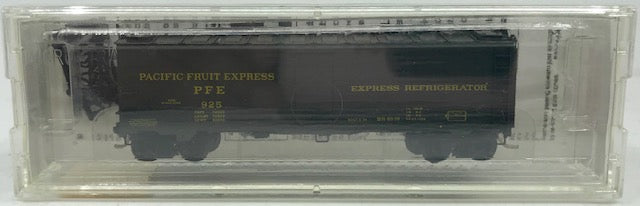 Micro-Trains 05900510 N Pacific Fruit Express 40' Steel Side Ice Reefer #925