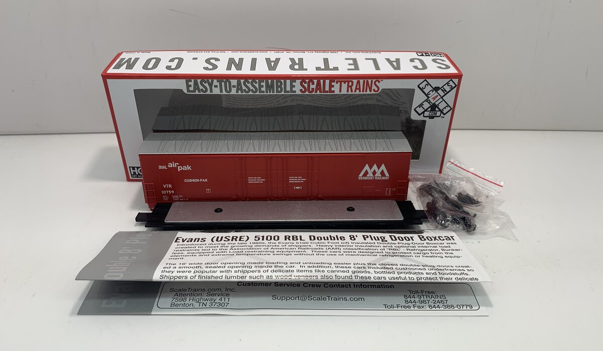 Scale Trains SXT1023 HO Vermont Railway 5100 RBL 8' Plug Door Boxcar Kit