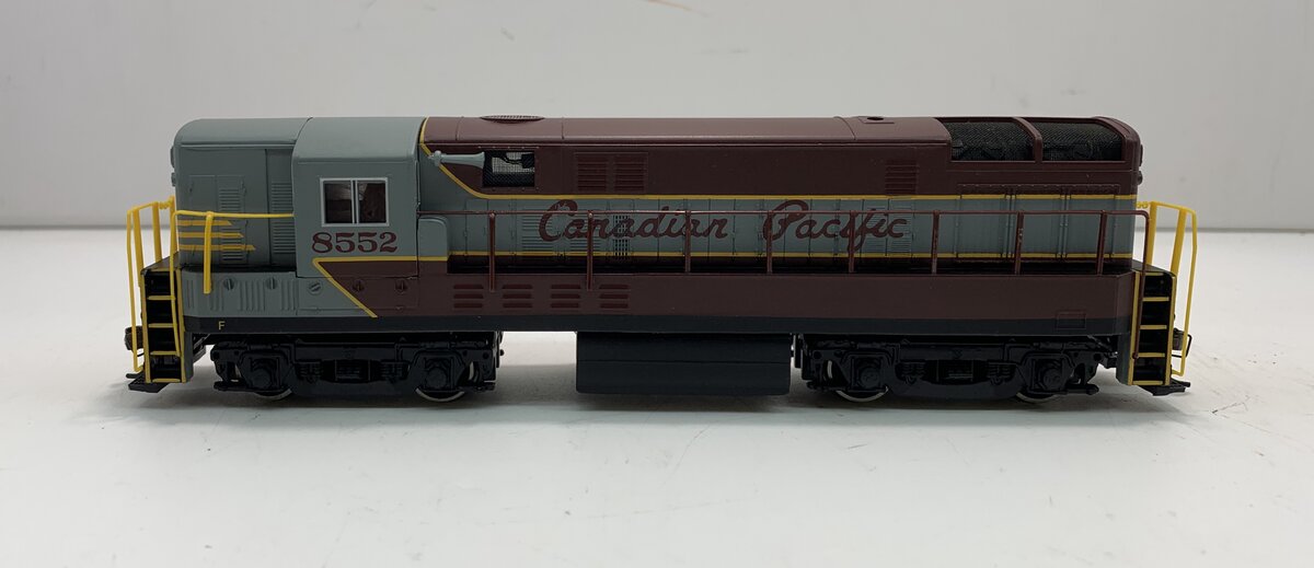 Bachmann 64129 CP H16-44 Diesel Locomotive