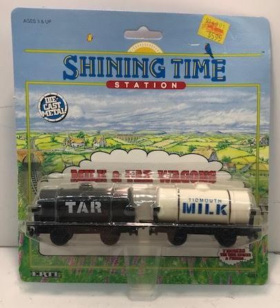 Ertl 4001 Thomas & Friends Plastic Milk & Tar Wagons