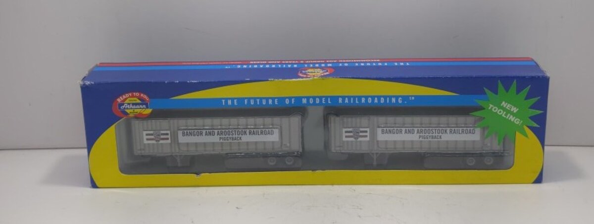 Athearn 70931 HO Bangor & Aroostook 40' Fruehauf Exterior-Post Trailer