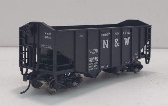 Bowser 42269 HO Norfolk & Western Peaked End 55-Ton Fishbelly Hopper Car #39540