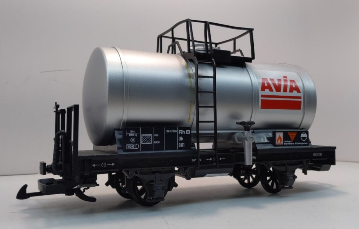LGB 45405 AVIA® Tank Car