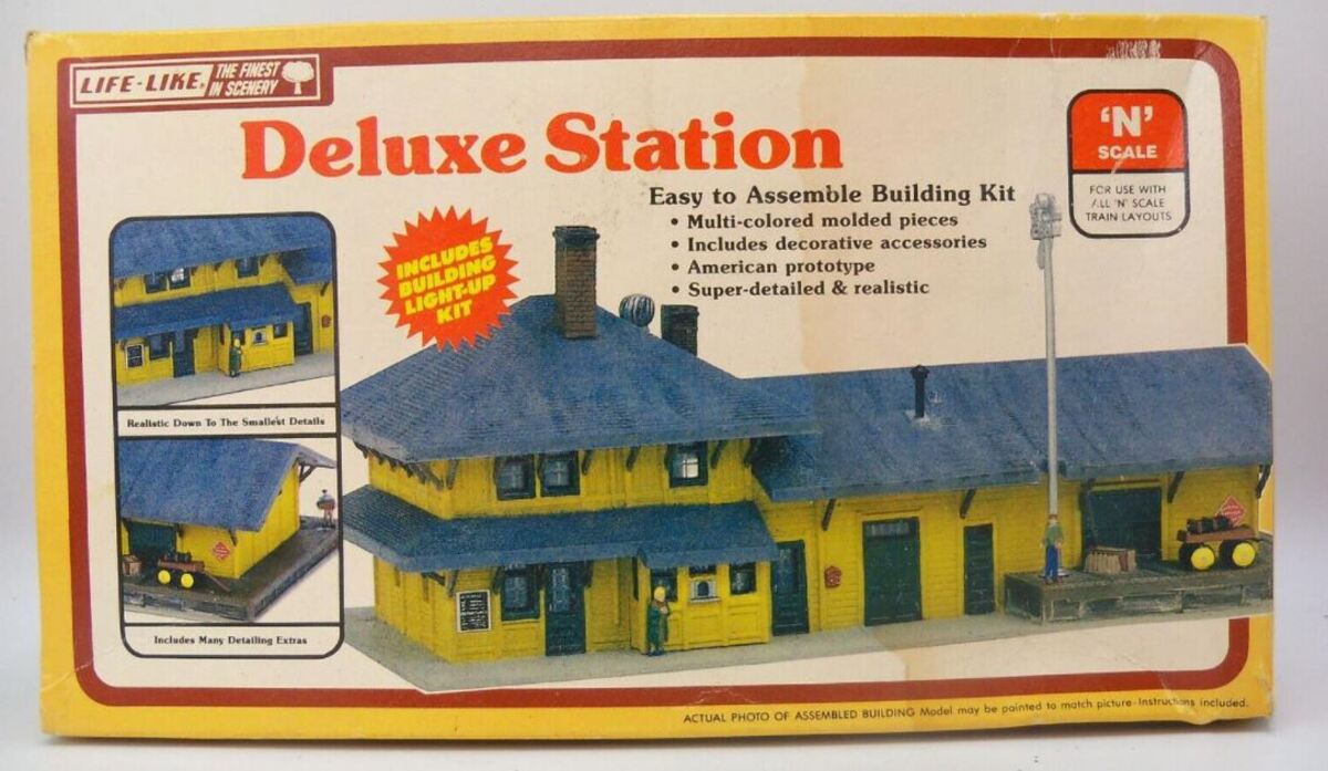 Life Like 7407 N Deluxe Station Building Kit