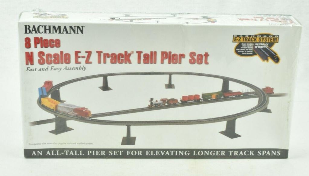 Bachmann 44872 N E-Z Track Tall Pier (Set of 8)