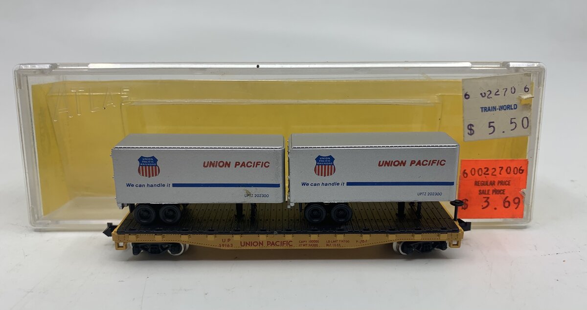 Atlas 3746 N Scale Union Pacific Flatcar with Trailer Vans #39163
