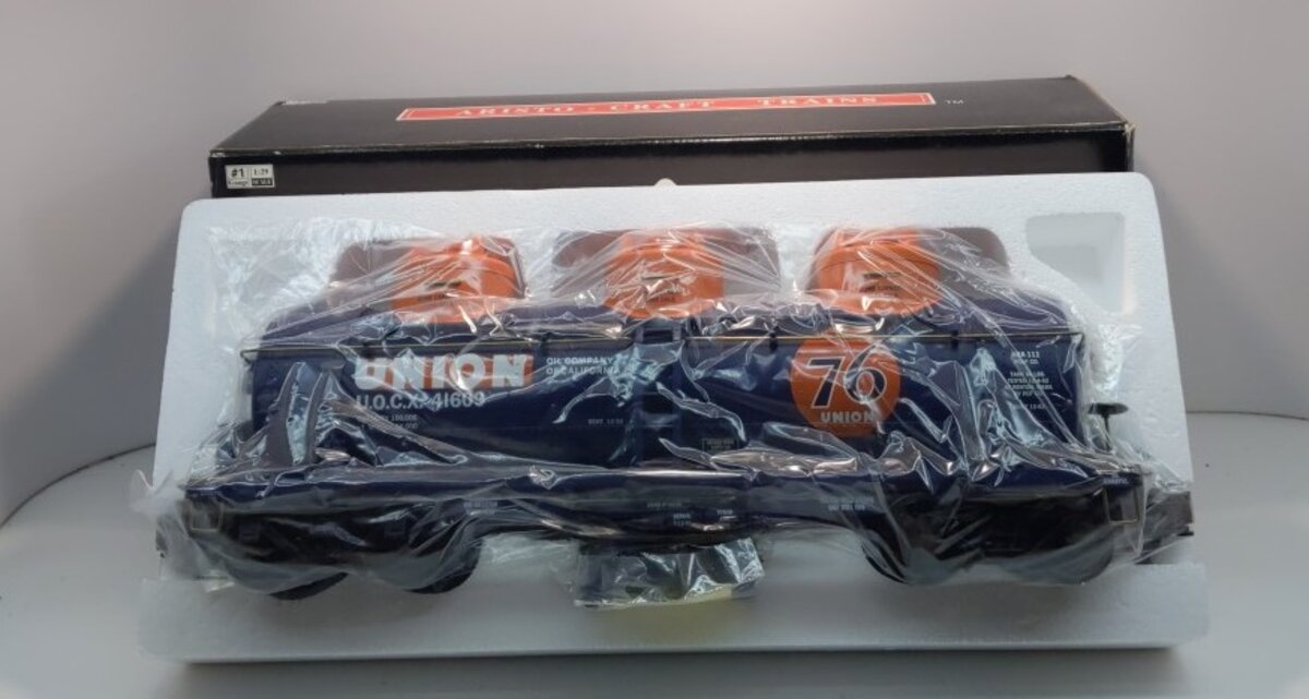 Aristo-Craft 41609 G Scale Union Oil 76 Triple Dome Tank Car