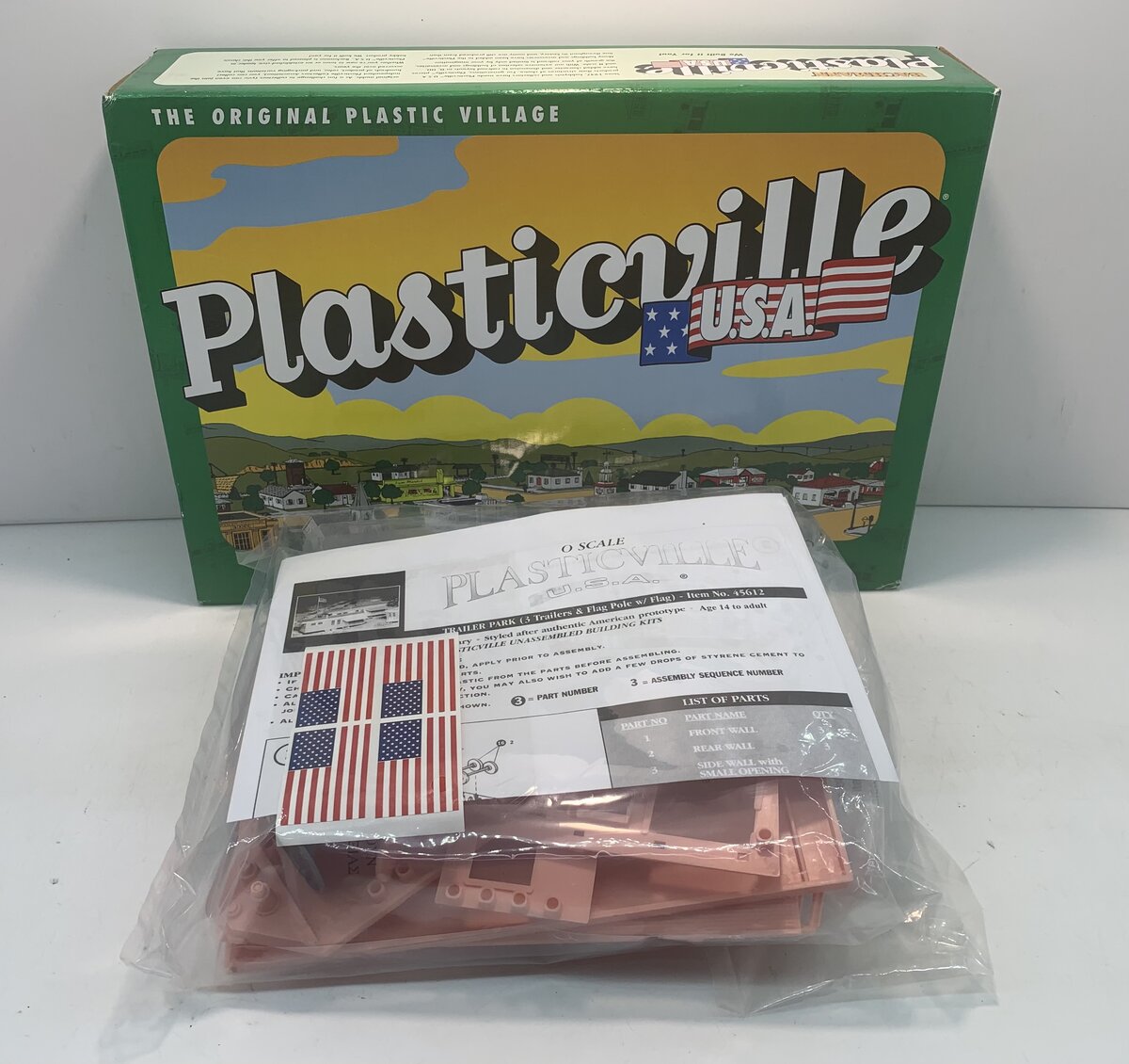 Plasticville 45612 O Trailer Park with 3 Trailers- Kit