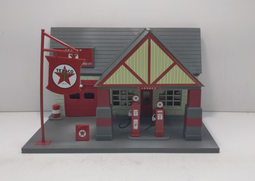 K-Line K40731 O Gauge Built-Up Texaco 1940 Service Station Assembled