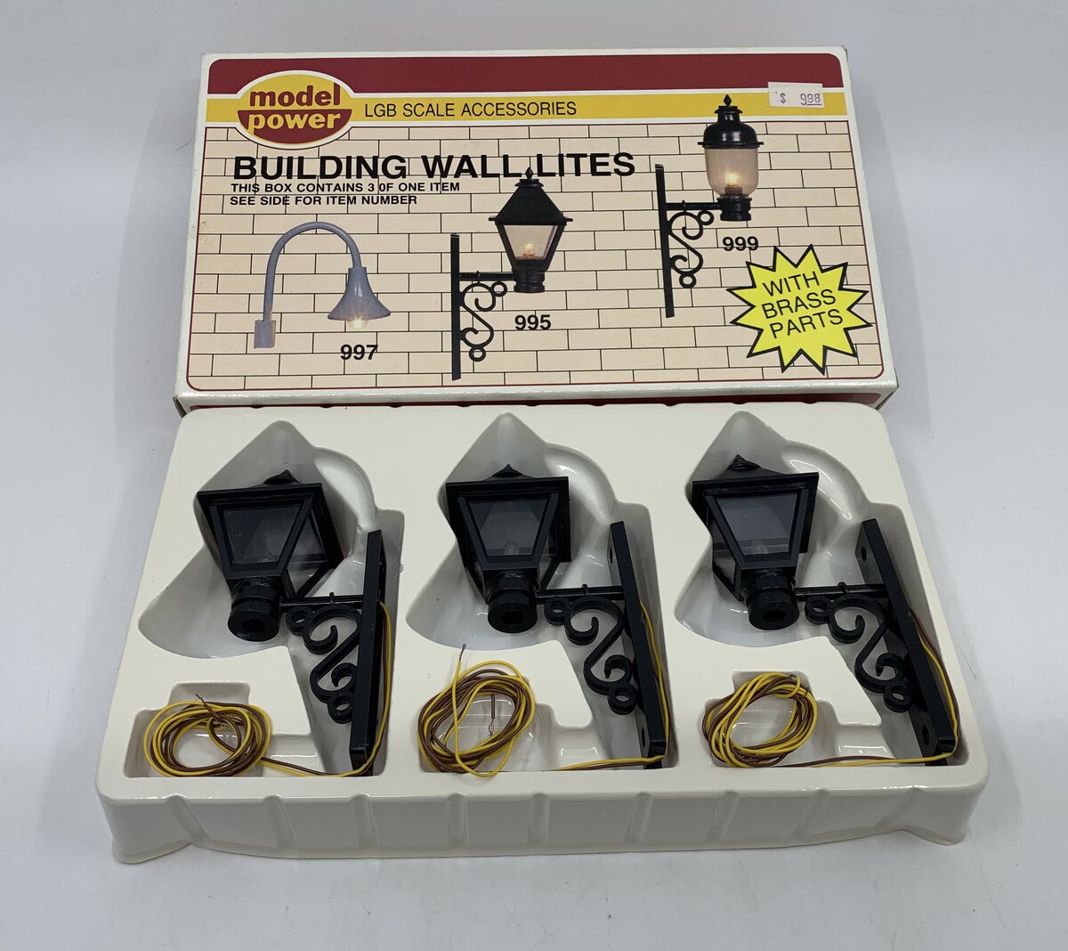 Model Power 995 G Square Wall Light (Pack of 3)