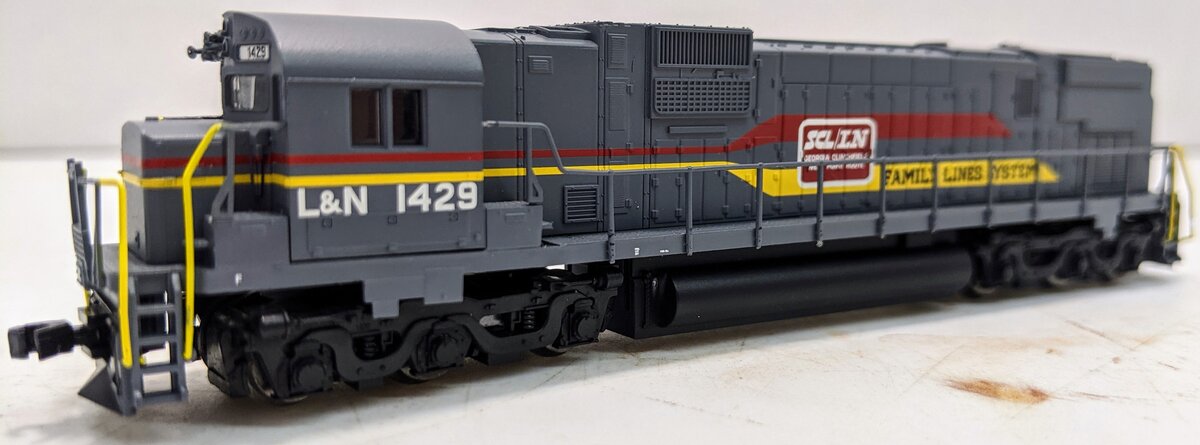 Atlas 40001990 N Scale Louisville & Nashville C-630 Diesel Locomotive