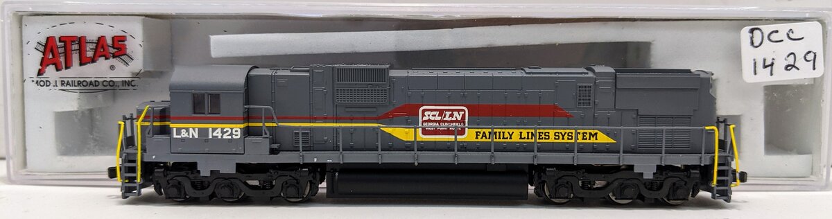 Atlas 40001990 N Scale Louisville & Nashville C-630 Diesel Locomotive