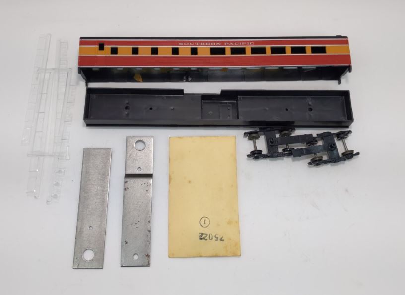 Athearn 1798 HO Southern Pacific Daylight SL Diner Car Kit
