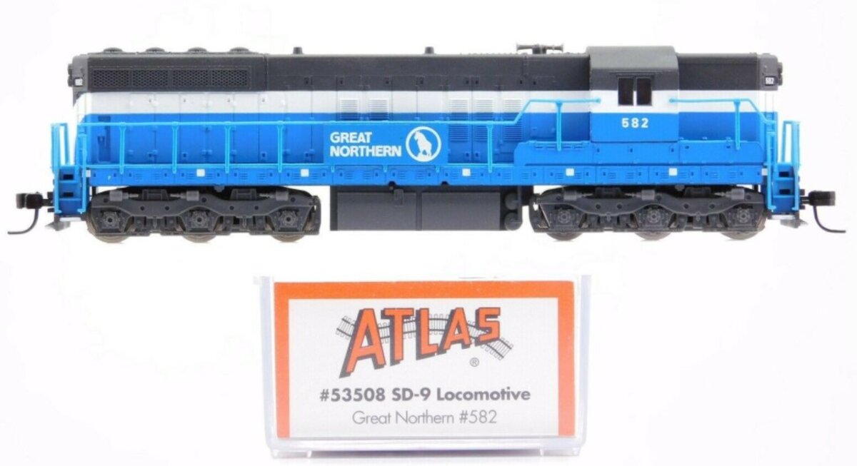 Atlas 53508 N Great Northern SD9 Diesel Locomotive #582