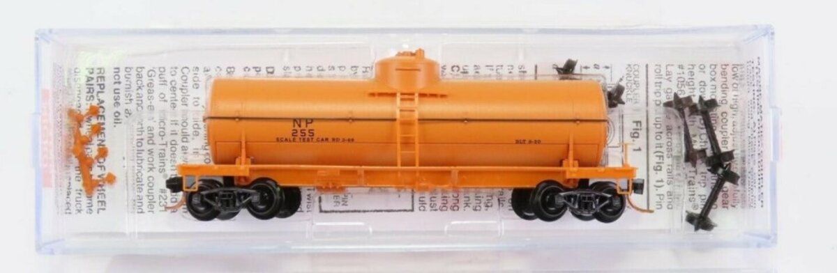 Micro-Trains 06500620 N Northern Pacific 39' Single Dome Tank Car #255