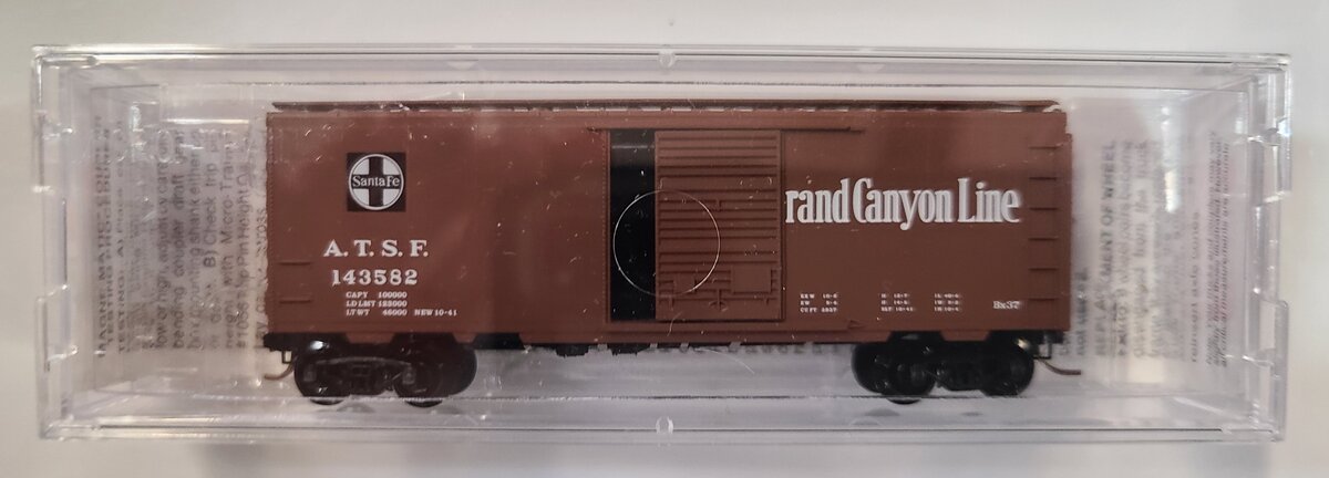 Micro-Trains 02000060 N Santa Fe 40' Standard Single Door Boxcar #143582