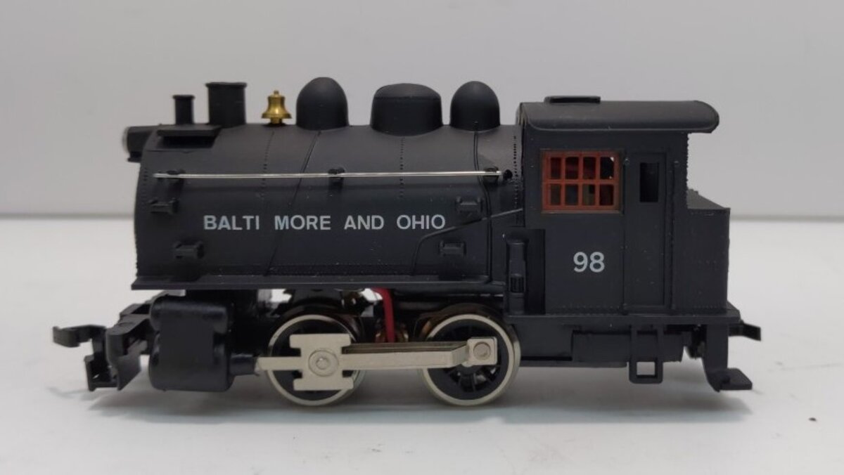 Life Like 8301 HO Baltimore & Ohio Dockside Locomotive #98