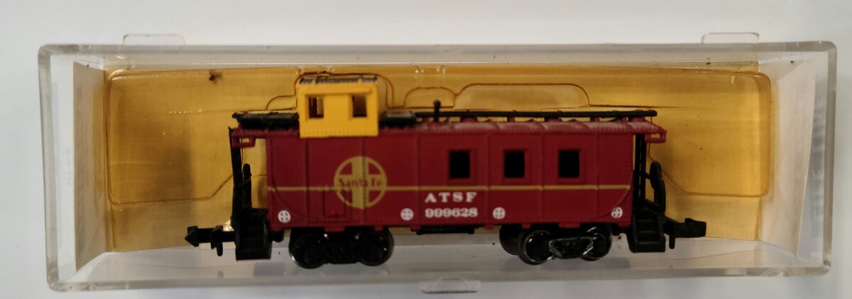 Life Like 7710 N Caboose Atchison, Topeka & Santa Fe Caboose #1943