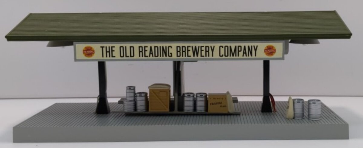 MTH 30-90190 O The Old Reading Brewing Company Operating Freight Platform