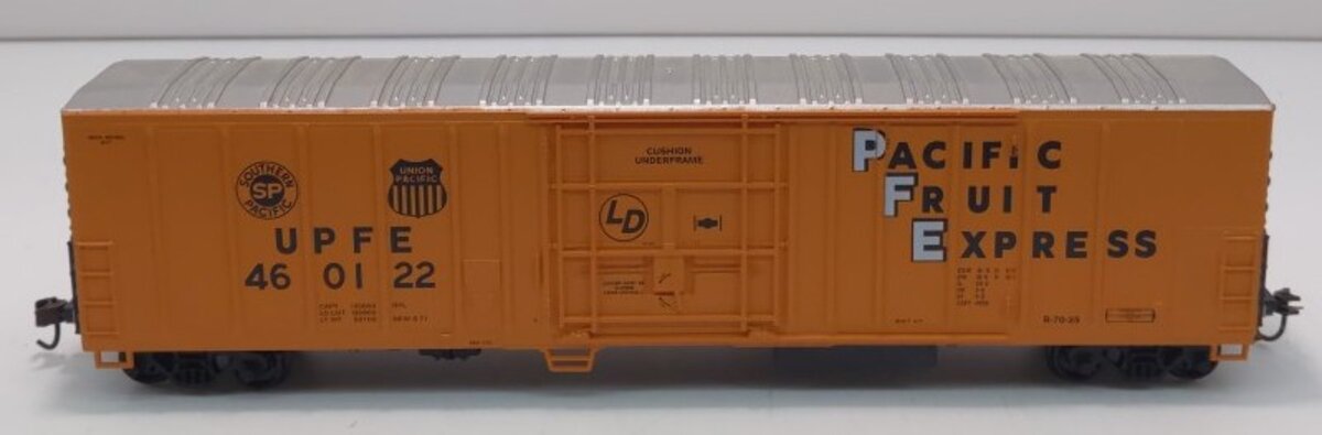Athearn 2909J HO Union Pacific Fruit Express 57' Mechanical Reefer # 460122