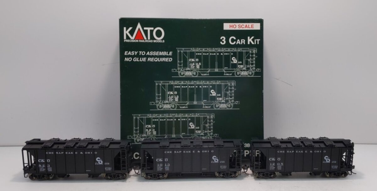 Kato 38-0101 HO C&O A.C.F. 70 Ton Covered Hopper Kit (Set of 3)