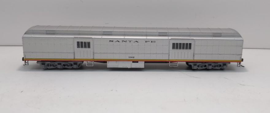 Athearn 2500 HO Scale Santa Fe ATSF Silver Std Baggage Car #1302 Kit