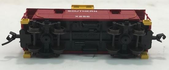 Atlas 50002593 N Scale Southern Cupola Caboose #X256