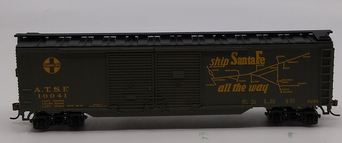Athearn 92409 HO Scale ATSF 50'' Express Box Car #10041
