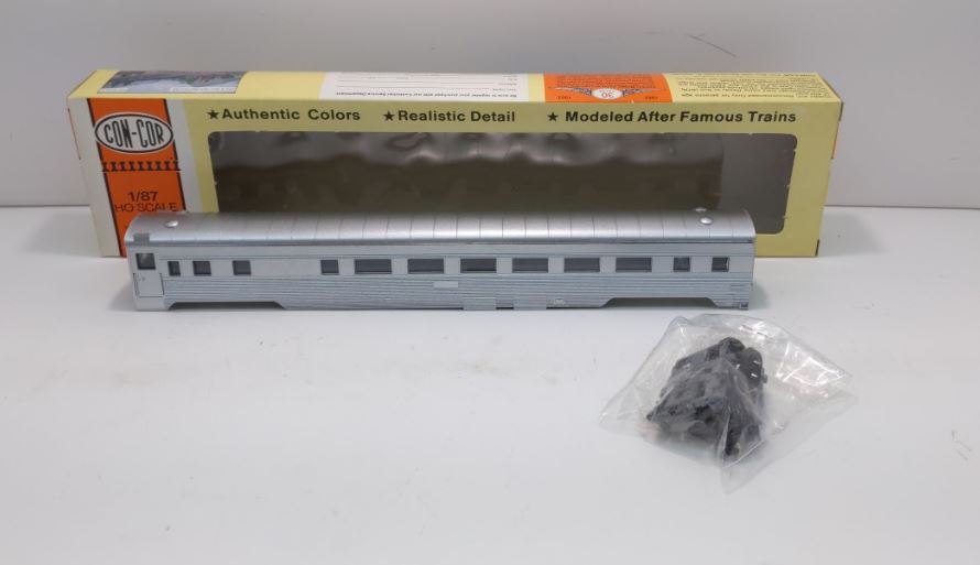 Con-Cor 701 HO Undecorated 85' Streamline Corrugated Side Coach