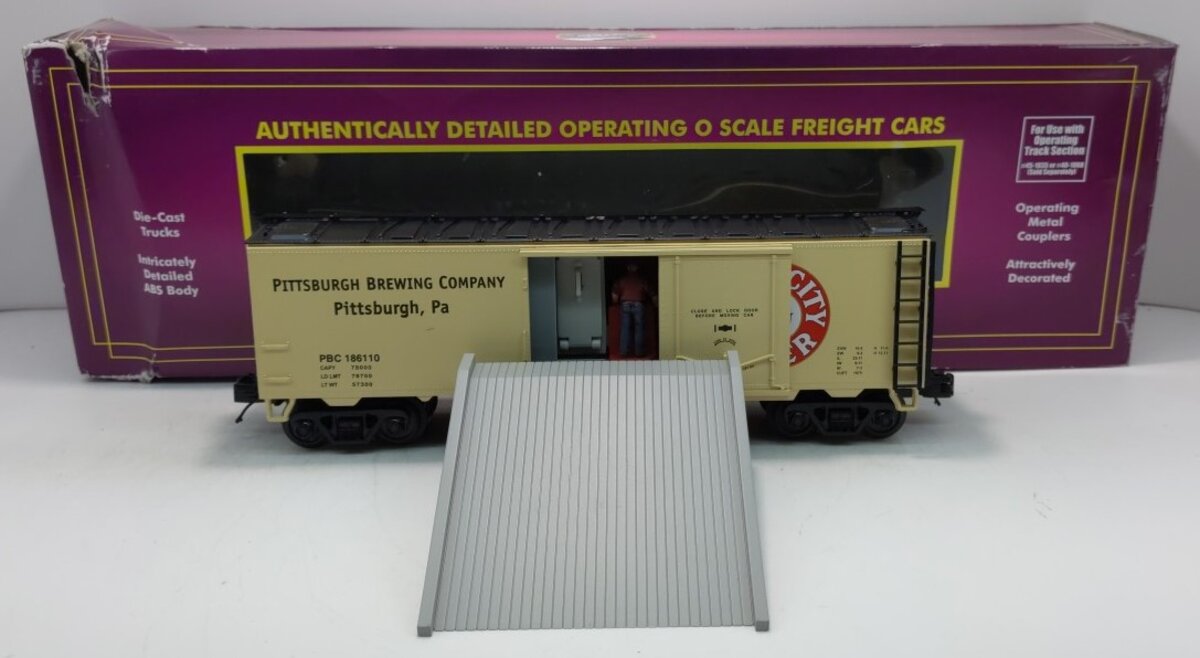 MTH 20-94236  O Gauge Iron City Beer Operating Reefer Car #186110