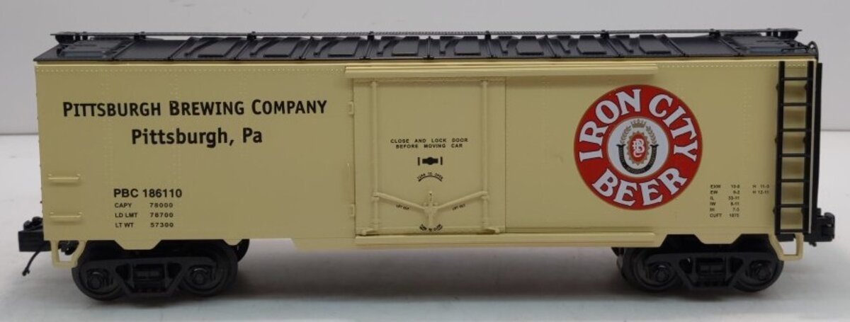 MTH 20-94236  O Gauge Iron City Beer Operating Reefer Car #186110