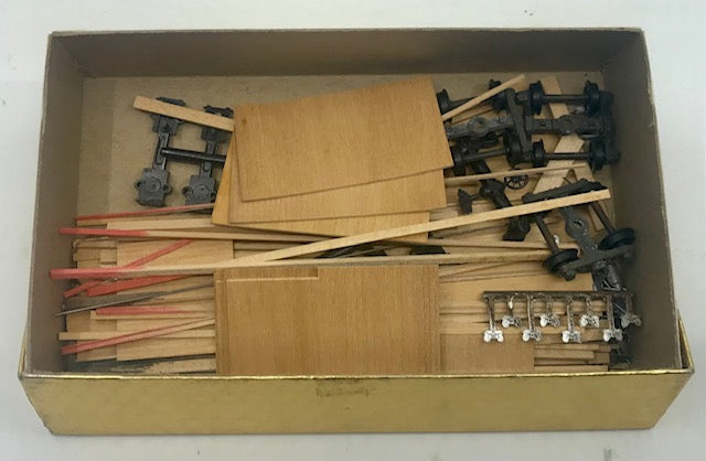 Ambroid 8 HO 50th Anniversary 2 in1 N & W Hopper Car & Milwaukee Freight Car Kit