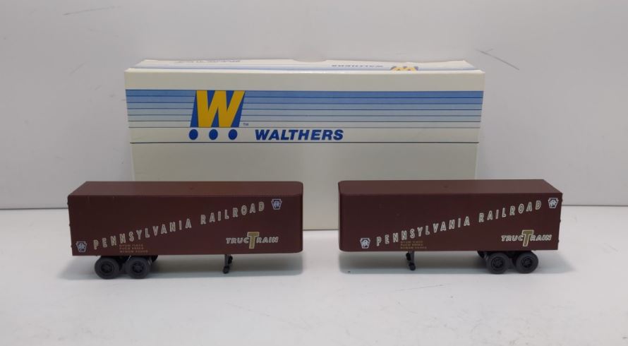 Walthers 933-1402 HO Pennsylvania Railroad 32'' Van Trailer Kit (Box of 2)