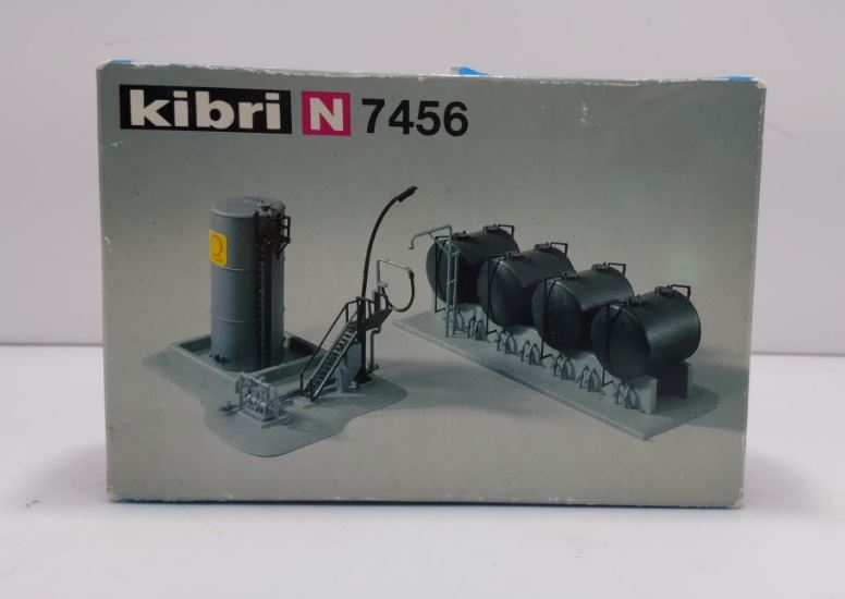 Kibri B-7456 N Oil Tanks with Oil Loading Facilities Building Kit