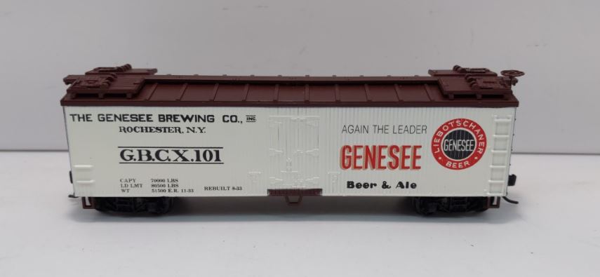 Walthers 932-2474 HO Genesee 40 Ft DS Wood End Reefer #GBCX107