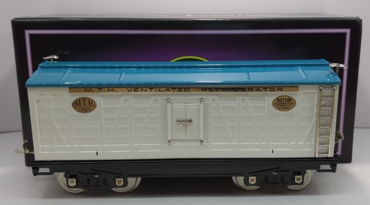 MTH 10-206 Standard Gauge 214R White & Blue Reefer Car with Nickel Trim