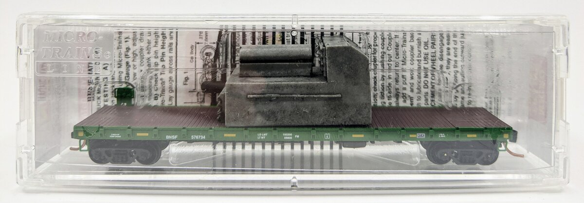 Micro-Trains 04400121 N BNSF 50' Straight Side Flatcar w/Load #576734