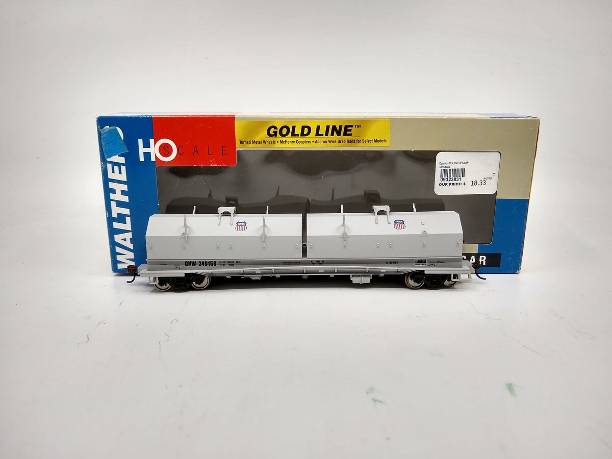 Walthers 932-3831 HO UP/CNW Cushion Coil Car Angled Hoods Gold Line #249150