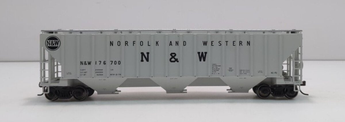 Atlas 20003937 HO Norfolk & Western Thrall 4750 Covered Hopper Car #176700