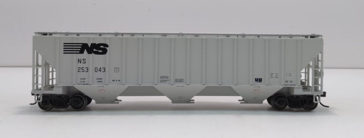 Atlas 20003941 HO Norfolk Southern Thrall 4750 Covered Hopper Car #253043