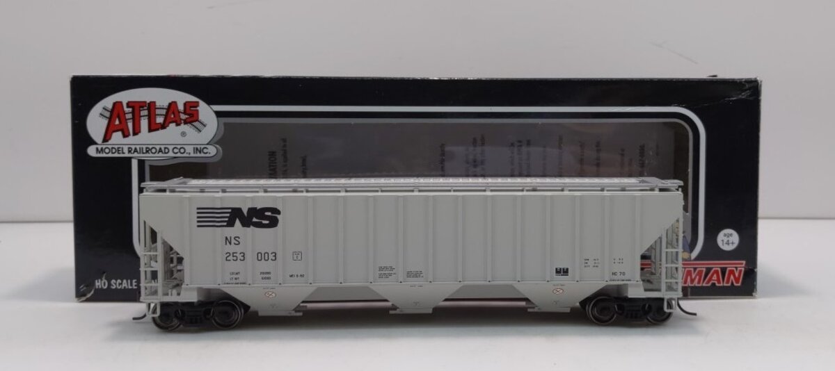 Atlas 20003940 HO Norfolk Southern Covered Hopper #253003