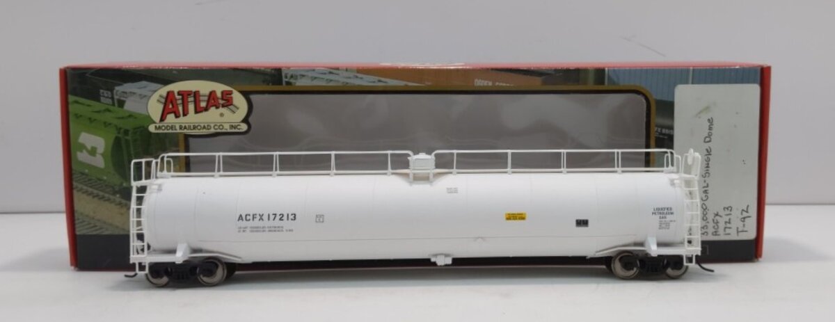 Atlas 17353 ACFX 33,000 Gallon Tankcar #17213