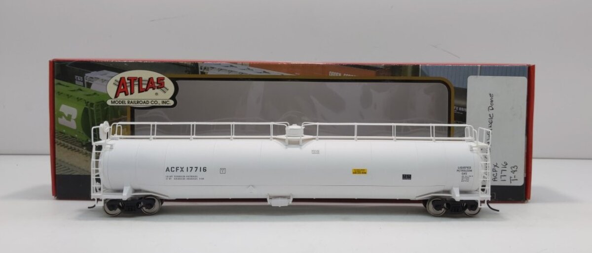 Atlas 17354 ACFX 33,000 Gallon Tankcar #17716
