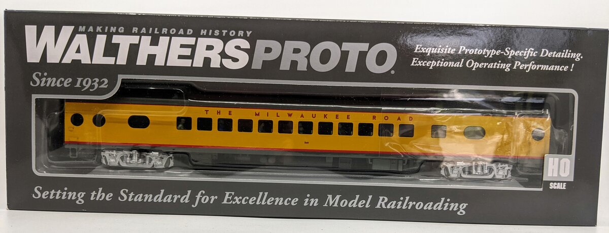 Walthers 920-9143 HO The Milwaukee Road 85' 52 Seat Coach Passenger Car