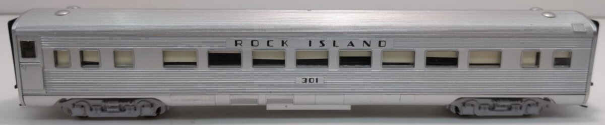 Athearn 7924 HO Rock Island Streamlined Coach #301