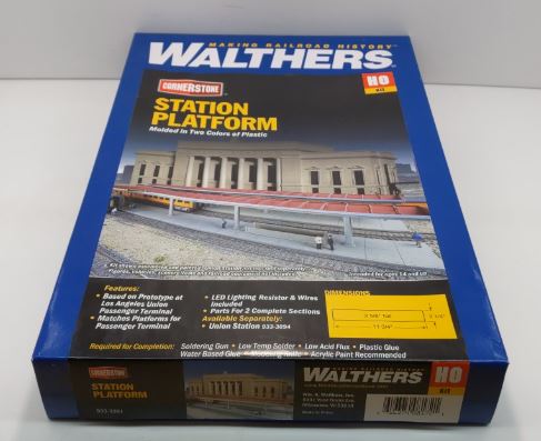 Walthers 933-3391 HO Station Platform Building Kit (Pack of 2)