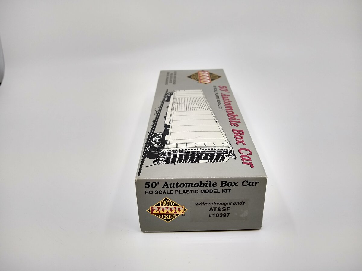 Proto 2000 587017 HO ATSF 50' Automobile Box Car W/Dreanaught Ends Kit #10397