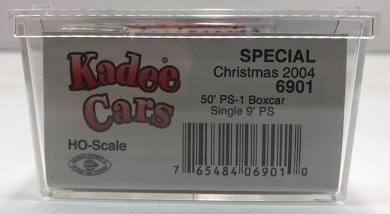Kadee 6901 HO Scale Special Christmas 2004 50' PS-1 Boxcar #2004